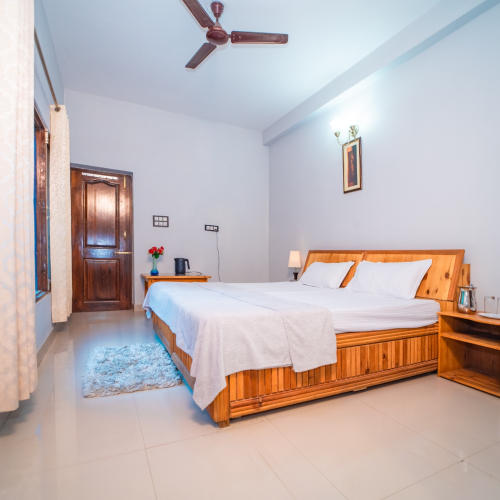 Standard Room with Balcony at JMC Homestay, Seobagh Kullu