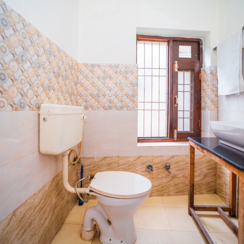 Standard Room with Balcony at JMC Homestay, Seobagh Kullu